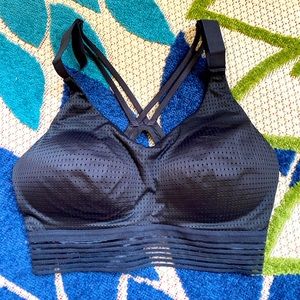 Victoria Sport Black Bra